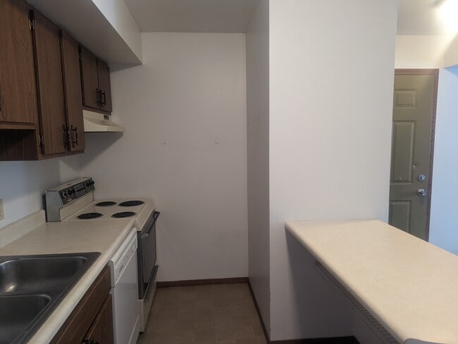 Photo - 1613 Lyndhurst W Dr