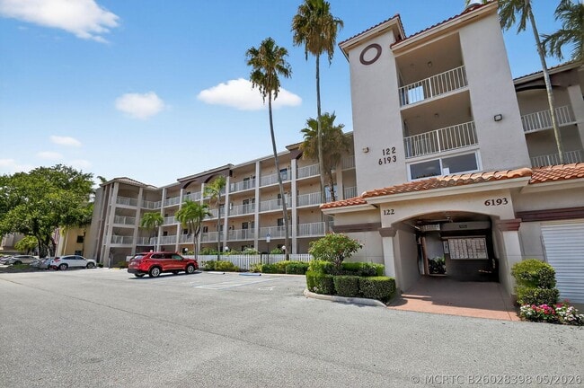 6193 Pointe Regal Cir Unidad 402