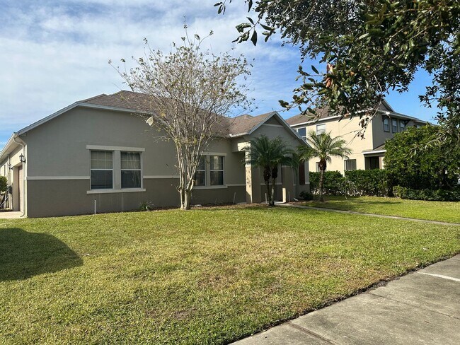 Building Photo - 3 Bedroom 2 Bath with a flex space in Stevens Plantation