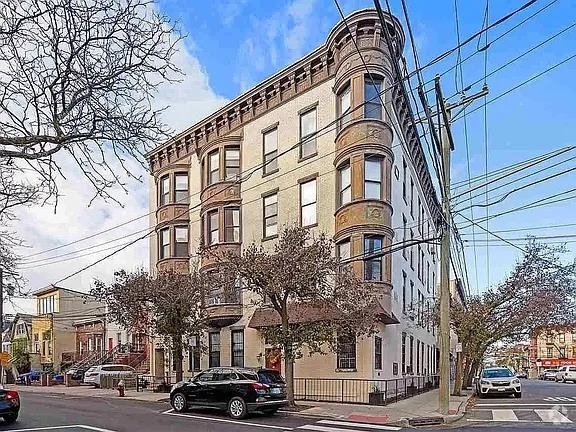 Building Photo - 193 Ogden Ave. Unit 3E Rental