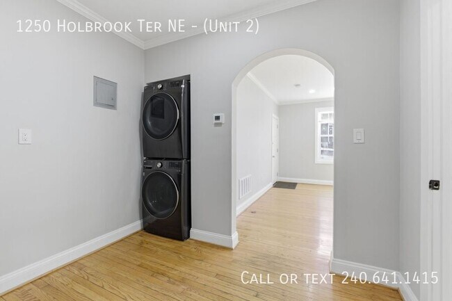 Photo - 1250 Holbrook Terrace NE Unidad ( 2)