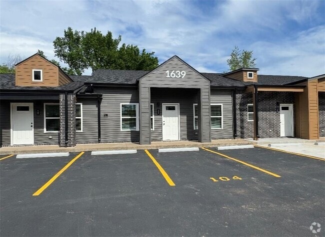 Building Photo - 1639 N Arkansas St Unit 102 Rental