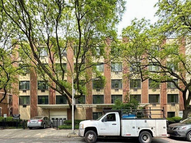 Photo - 540 W Roscoe St Condo Unit 672