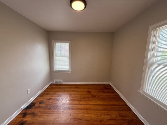 Photo - Freshly Renovated 3-Bedroom Home – Quality...