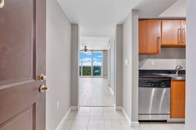 Photo - 610 W Las Olas Blvd Unit 1014N