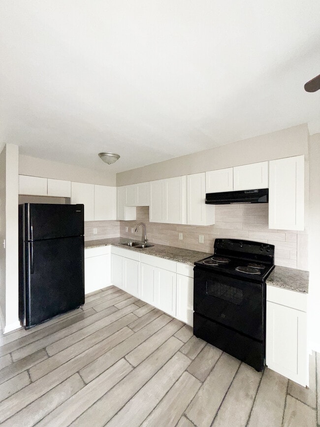 2920 Chatsworth Rd Unit B