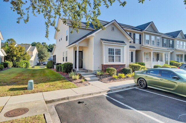 132 Woodward Rd