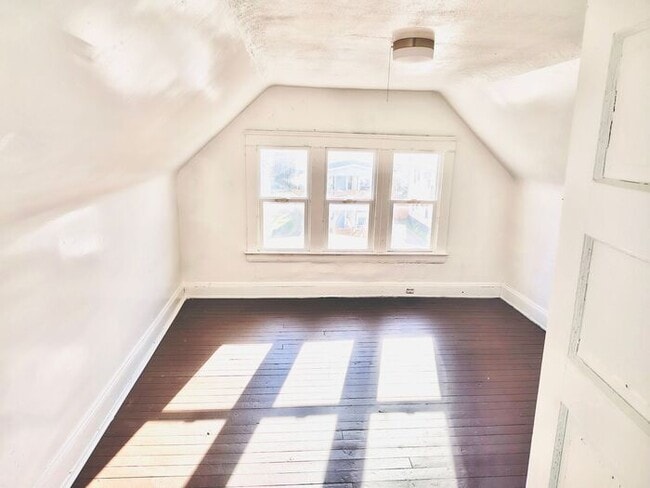 Photo - Spacious 2Bed, 1 Bath Home in Cleveland Ohio!