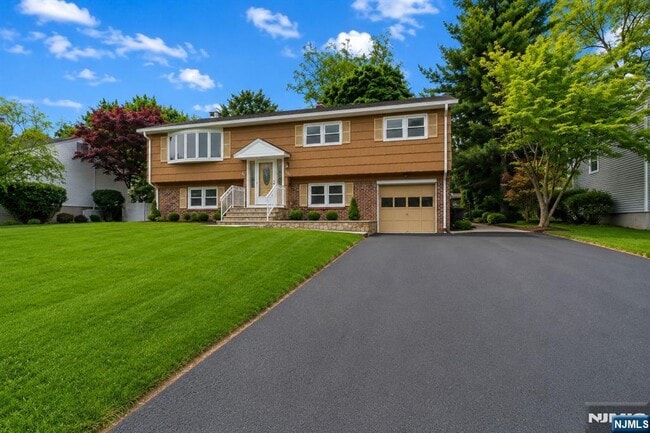 Photo - 230 Orchard Dr