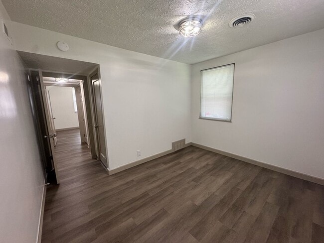 Photo - Updated 2BR Home in Kingsport For Rent - Detached 2 Car Garage