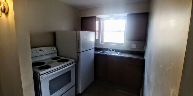 7147 Eastlawn Dr Unit 4