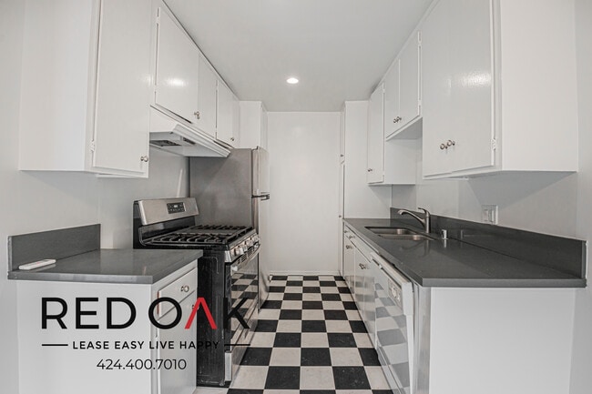 Photo - 1217 Amherst Ave Unit 8