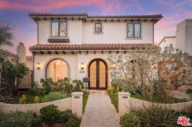 Building Photo - 329 Canon Dr