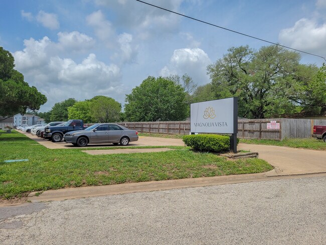 Photo - Magnolia Vista