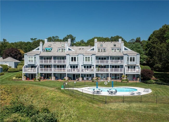 Photo - 152 Crompton Ave Unidad 2