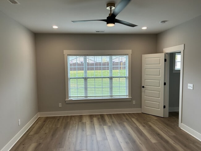 Photo - 6619 Camilla Dr