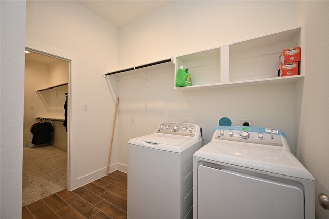 Building Photo - 1535 Cathedral Bend Drive