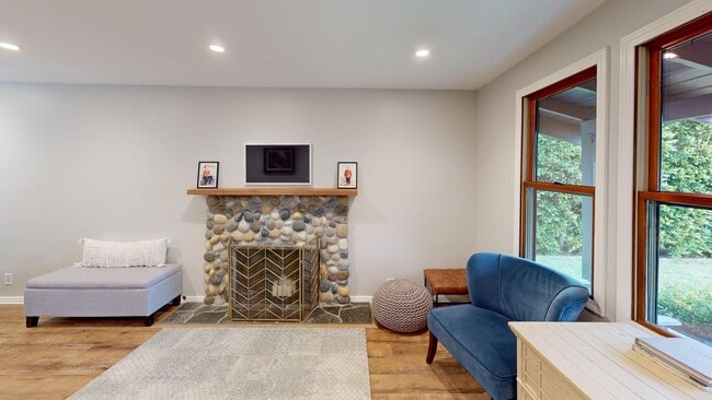 Photo - 30621 Sandtrap Dr