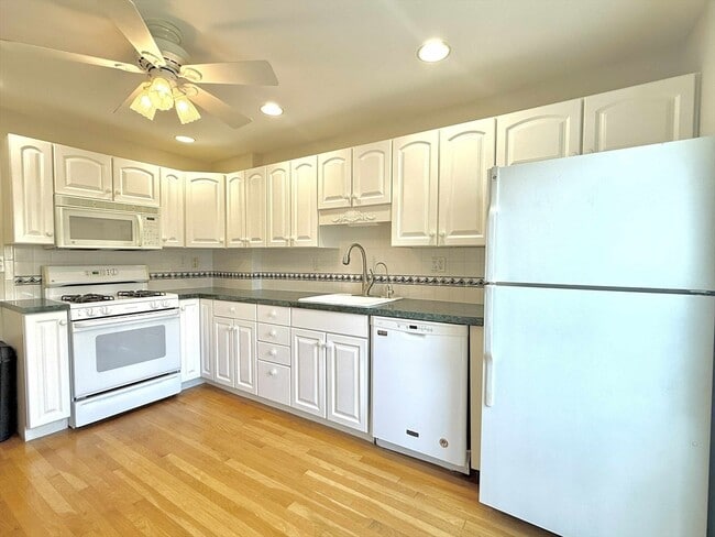 Building Photo - 180 K St Unit 1