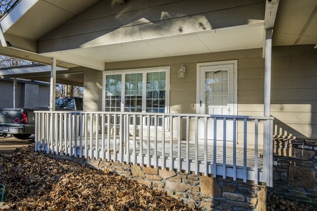 Building Photo - ***11 Bromwich Lane***