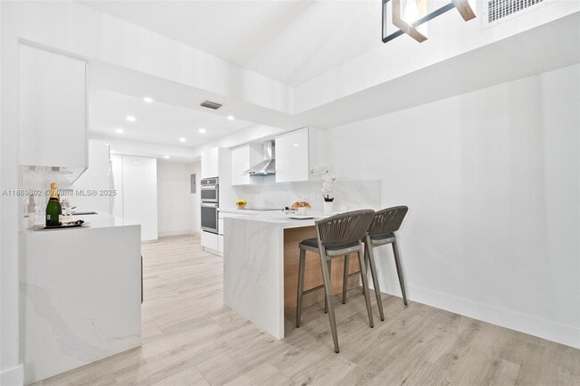 Photo - 1121 Crandon Blvd Unit D304