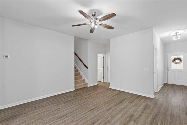 Photo - The Commons Stunning Townhome - 3 Bed 2.5 ...