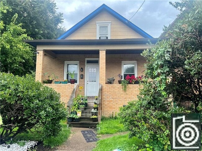 Building Photo - 1108 Beaver Rd Unit #2