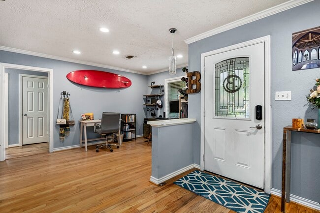 Photo - 1034 Nashua St