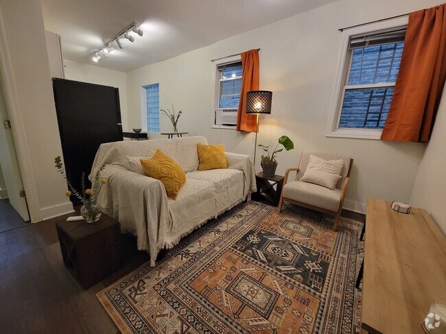 Building Photo - 4335 S Saint Lawrence Ave Unit 1 Rental