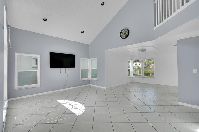 Photo - 2865 NW 68th Ln