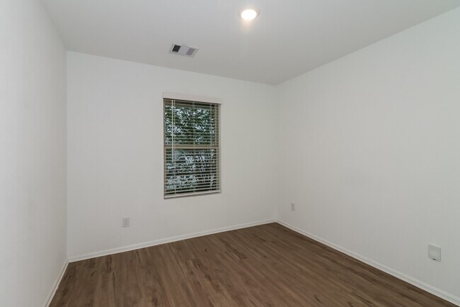 Photo - 3302 Aster Mdw Wy