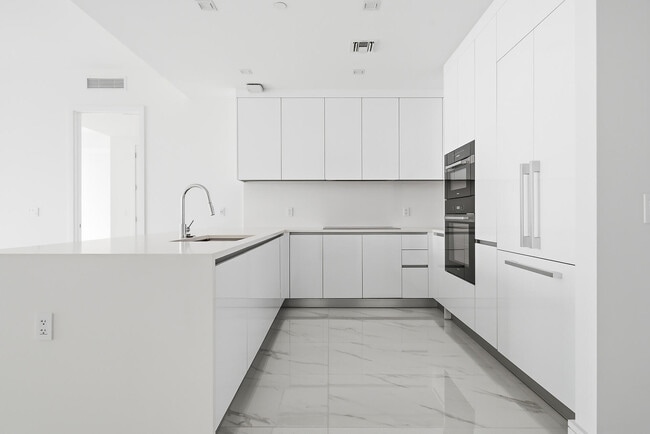 Photo - 220 Lake Shore Dr Unidad 1021