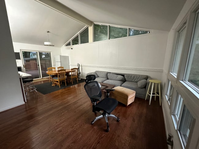 Photo - 0xxx Commonwealth Blvd