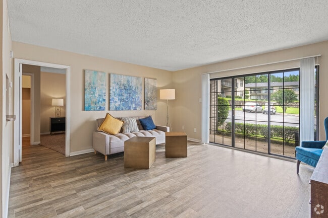 1B/1BA - 721 sqft