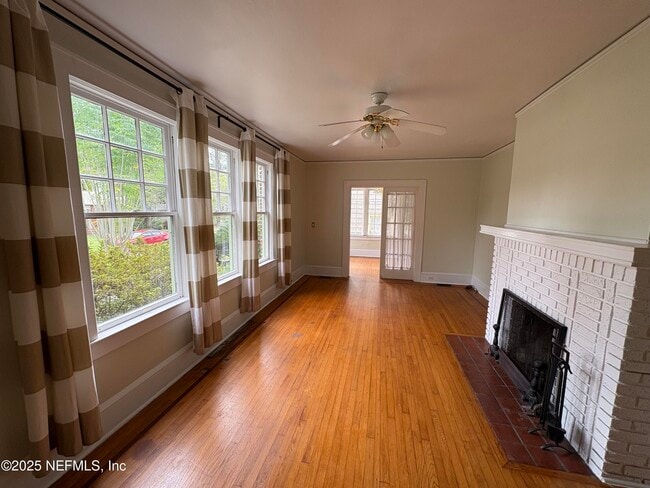 Photo - 3681 Hedrick St