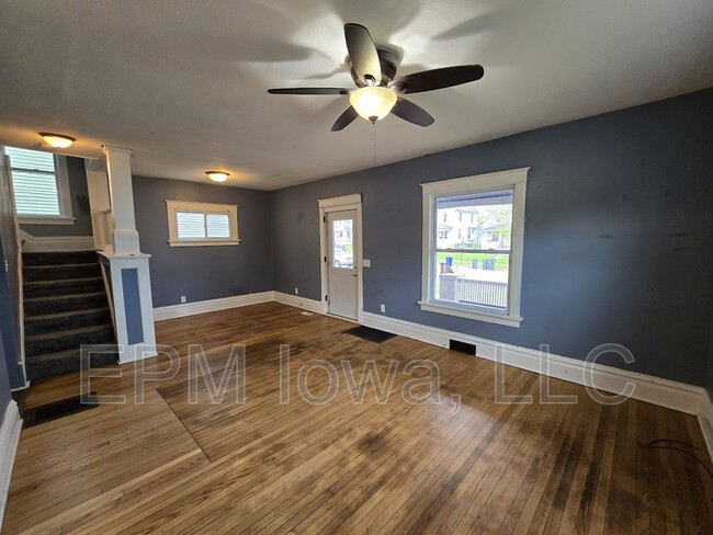 Photo - 1500 4th Ave SE