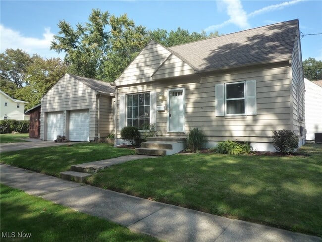 Building Photo - 2827 Norwood St Rental