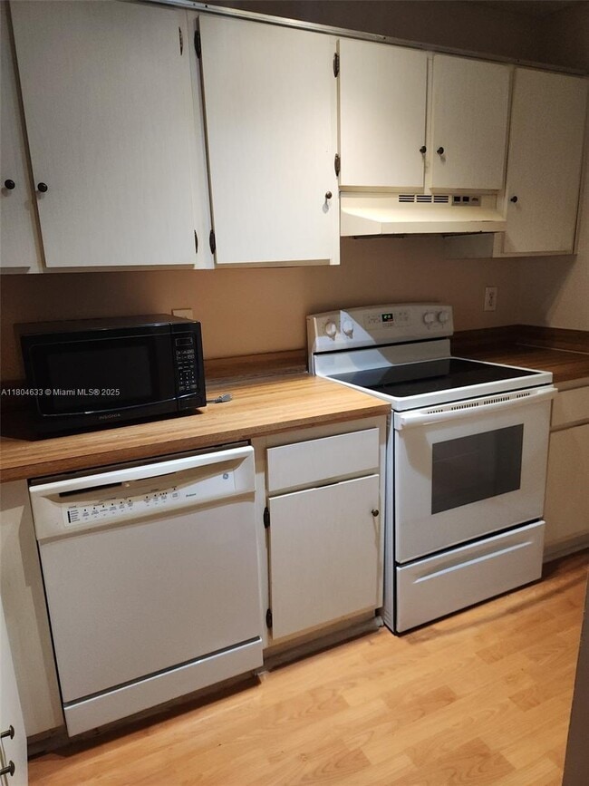 Photo - 3766 N University Dr Unit M-8
