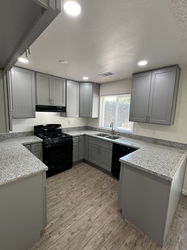 Photo - 1107 E Sunnyview Ave