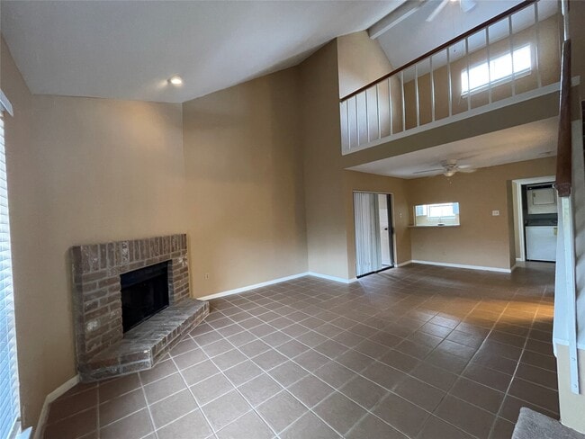 Photo - 3100 Walnut Bend Ln Unit 208