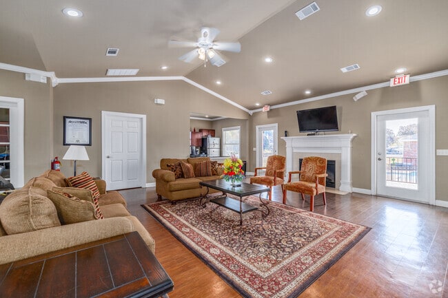 Casa club - Ridge Road Village Senior Living