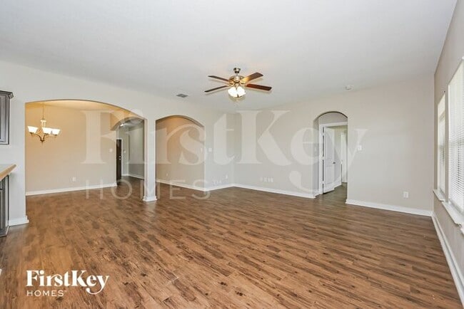 Photo - 708 Woodcrest Dr