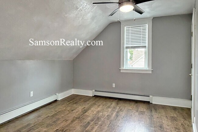 Photo - 129 Abbott St Unit 3