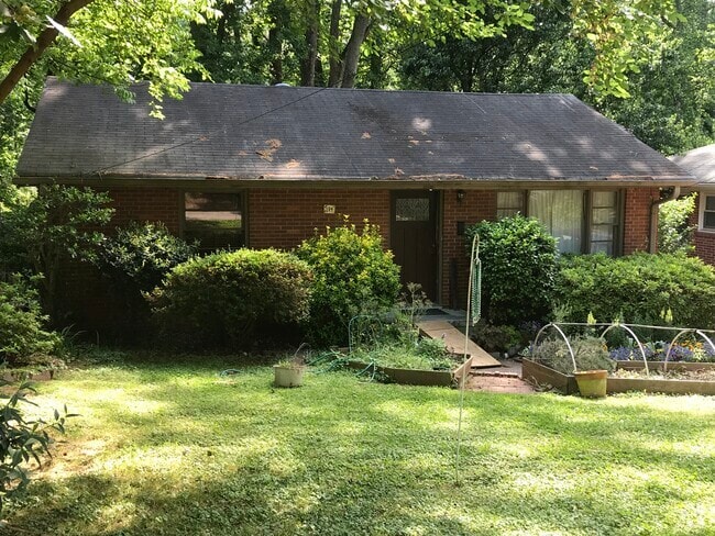 Building Photo - 174 Ridgeland Ave Rental