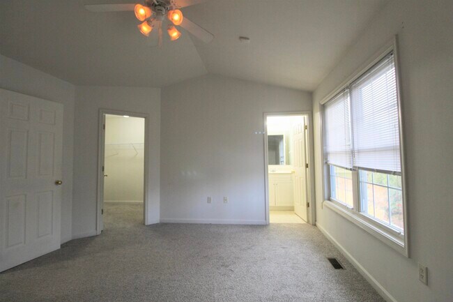 Photo - 2911 Diamond Spring Ln