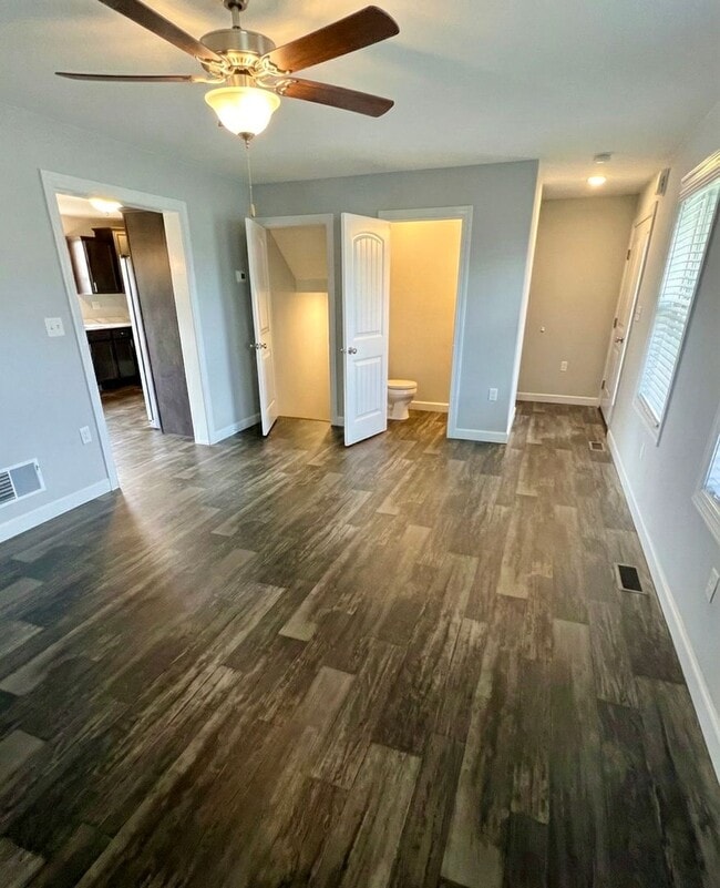 206 Woodridge Dr