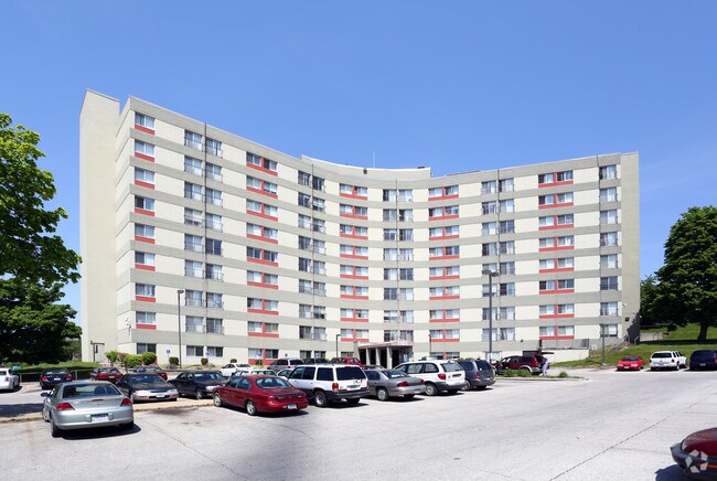 Photo - Royal View Manor