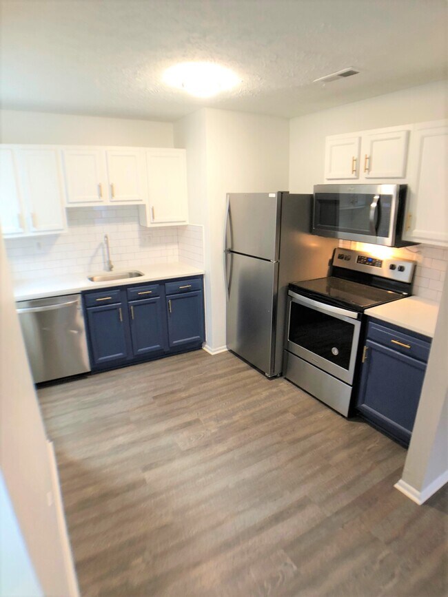 Photo - 881 Oak St Unidad 879