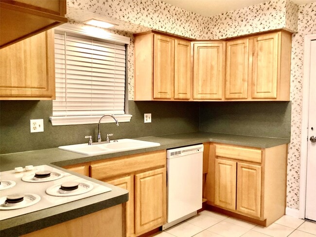 Photo - 7623 Deadwood Dr