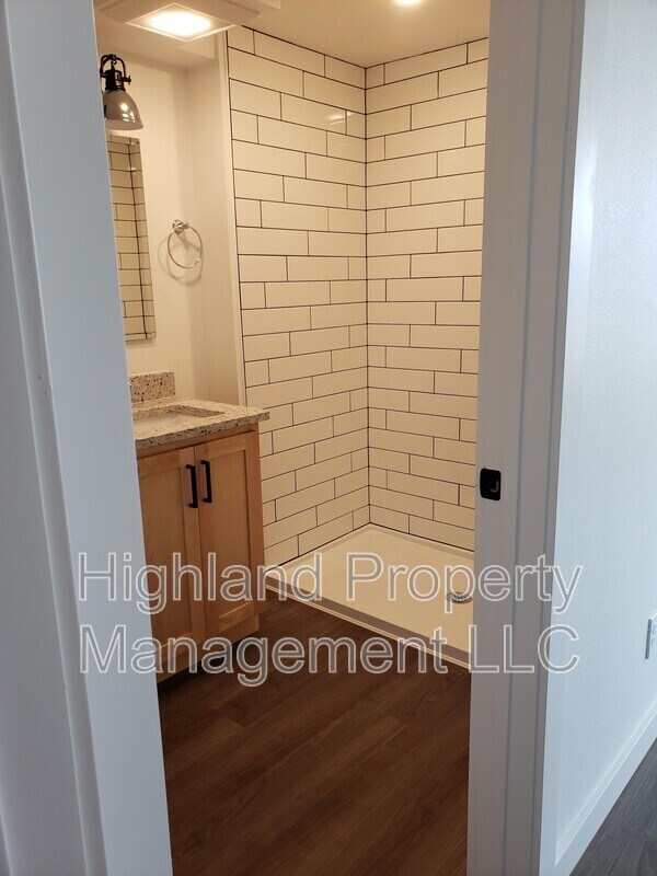 Photo - 902 NE Colorado St Unit #201